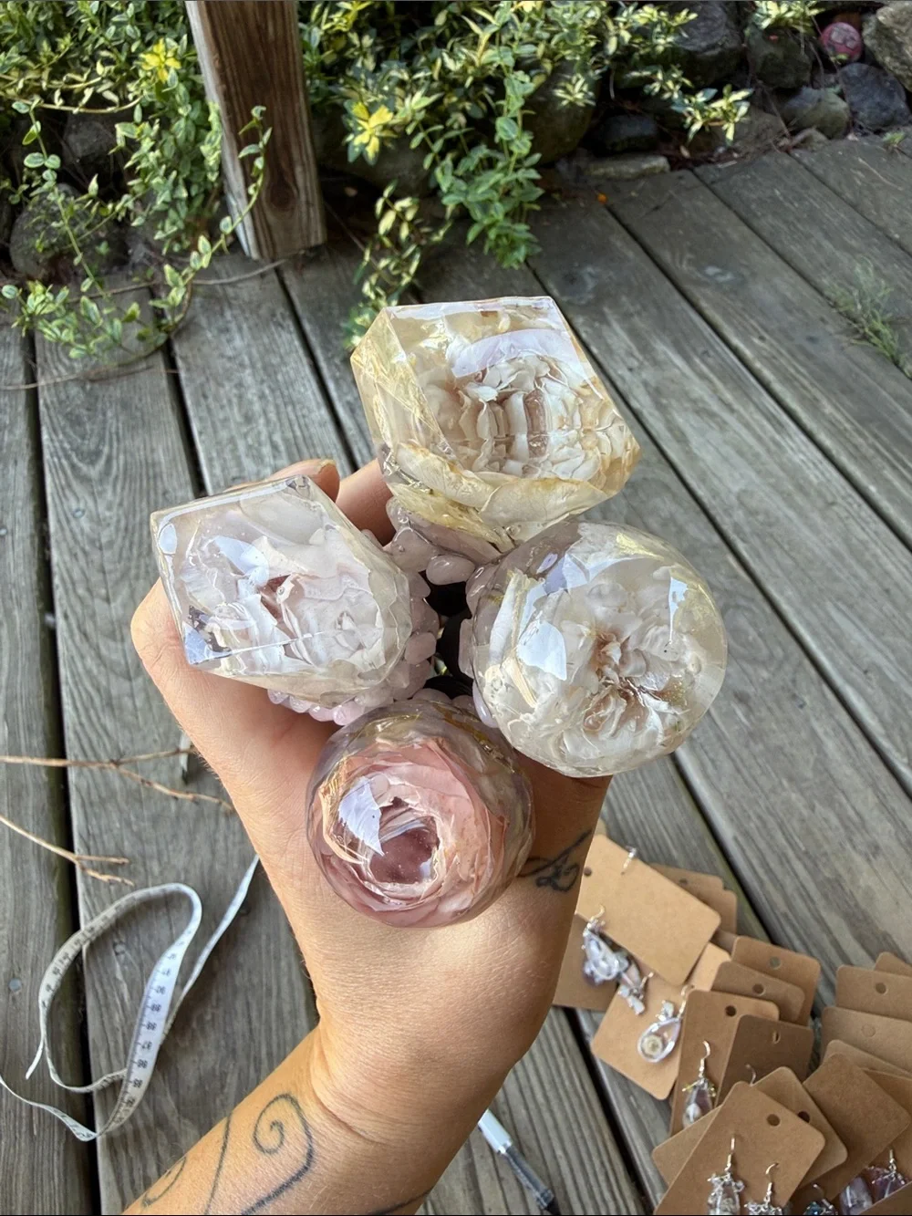 Resin rose bloom Wine Bottle Stoppers with Rose Quartz Accent